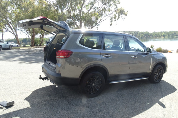 2022 MY21 LDV D90 SV9A Executive SUV Image 10