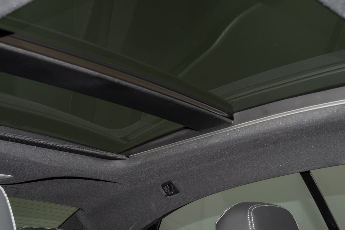 2012 Mercedes-Benz E350 Avantgarde Coupe Image 5