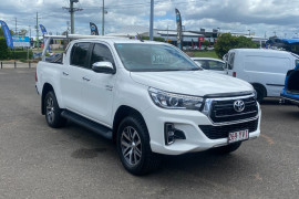 Toyota HiLux SR5 GUN126R