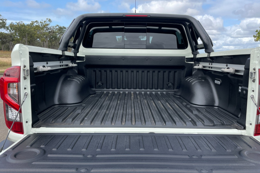 2023 Nissan Navara D23 PRO-4X Warrior Ute Image 9