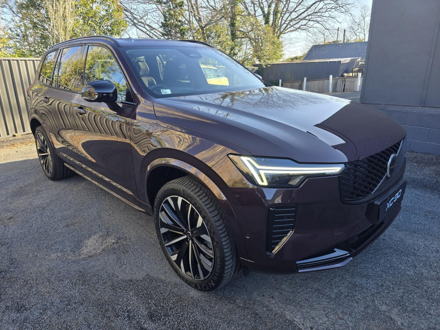 2026 Volvo XC90 L Series Ultra B5 Dark SUV Image 2