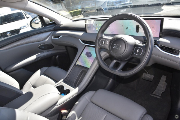 2026 MY25 MG IM6 S12L Platinum SUV Image 6