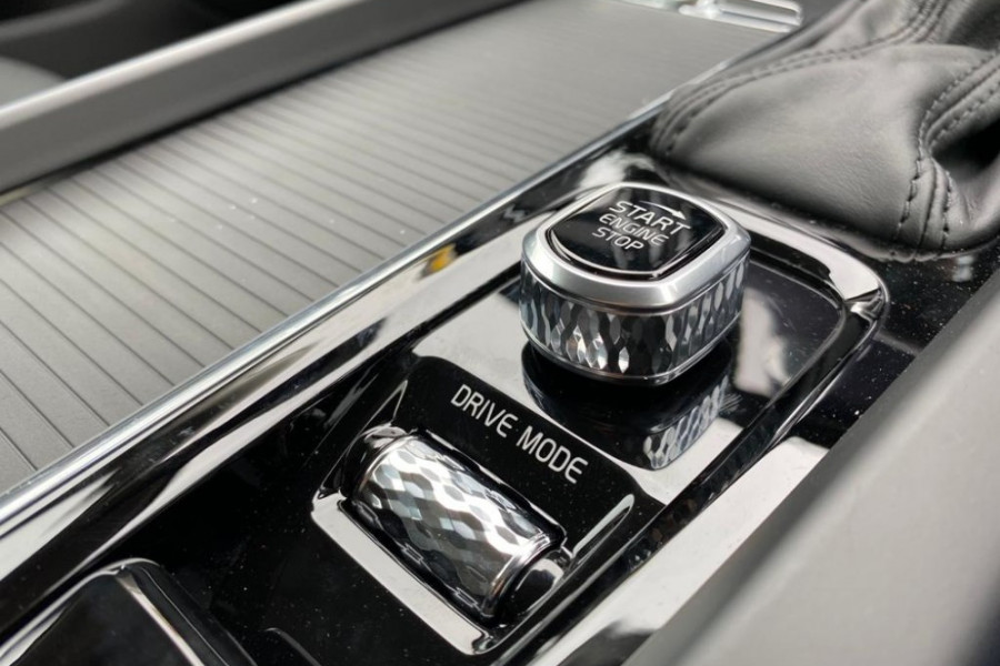 2020 Volvo V60 F-Series T5 Momentum Wagon Image 5