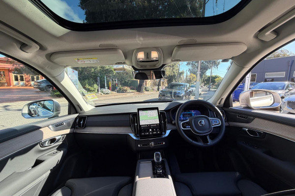 2025 MY26 Volvo XC90 L Series Plus B5 Bright SUV Image 8