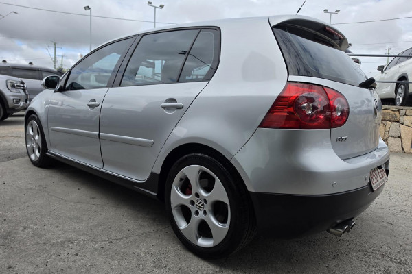 2007 Volkswagen Golf V GTI Hatch Image 9