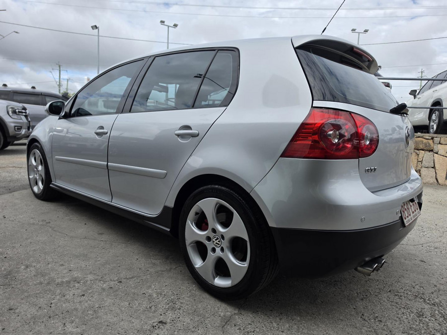 2007 Volkswagen Golf V GTI Hatch Image 9