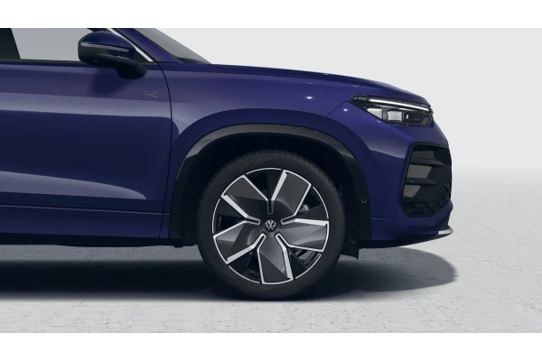 2026 Volkswagen Tayron R4 195TSI R-Line SUV Image 5