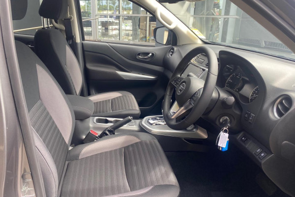 2025 Nissan Navara D23 ST Ute Image 10