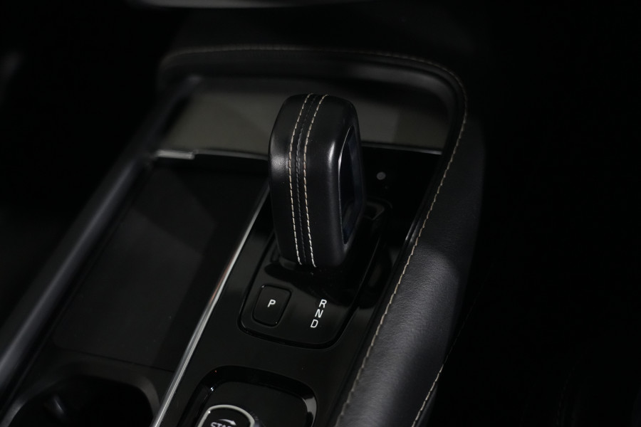 2021 MY20 Volvo XC90 L Series T8 R-Design SUV Image 18