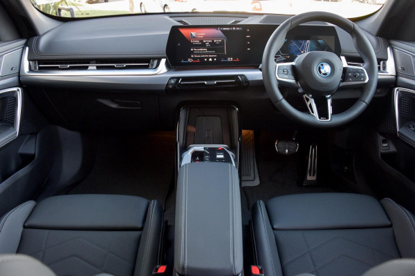 2026 BMW iX1 U11 xDrive30 M Sport SUV image 4