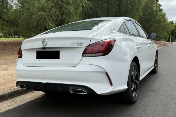 2024 MG MG5 AP32 Essence Sedan