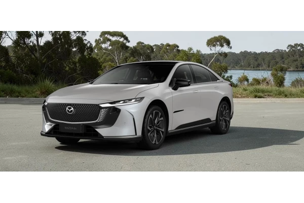 2026 Mazda 6e  E35 Atenza Hatch Image 2