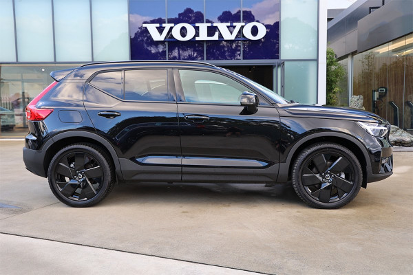 2024 MY25 Volvo XC40 XZ Black Edition SUV Image 4