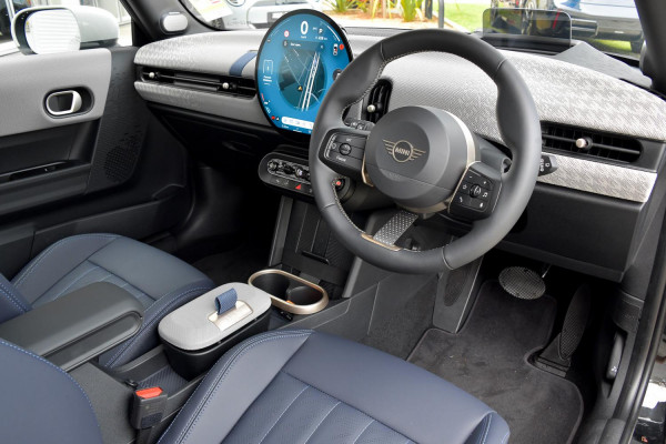 2026 MINI Cooper F66 C Favoured Hatch image 4