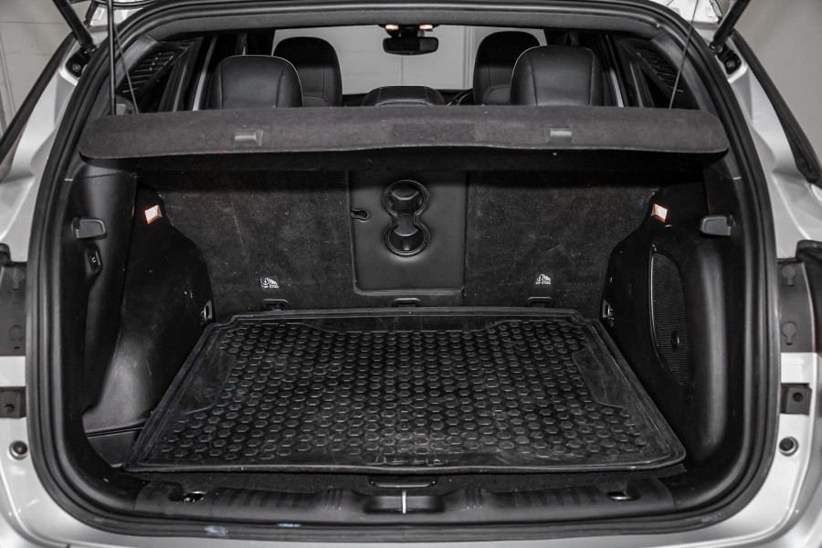 2020 MY22 Jeep Compass M6 Limited SUV Image 11