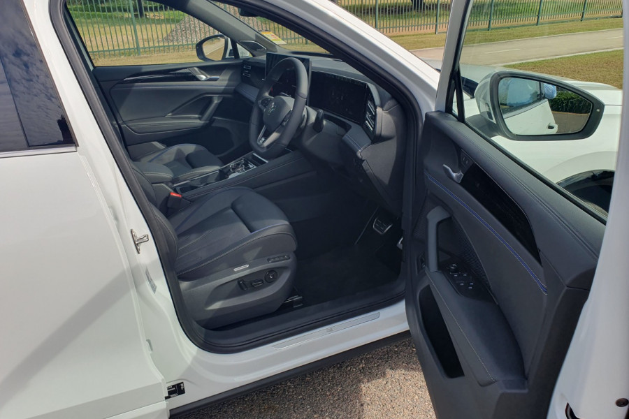 2025 Volkswagen Tiguan CT 195TSI R-Line SUV Image 27