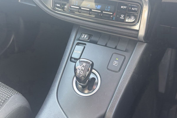 2017 Toyota Corolla ZWE186R Hybrid Hatch Image 14