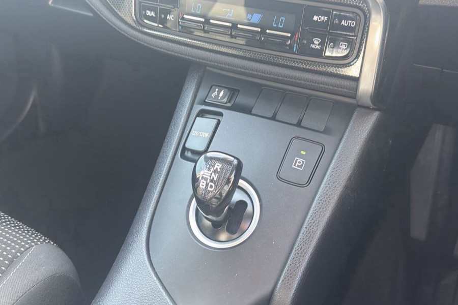 2017 Toyota Corolla ZWE186R Hybrid Hatch Image 14