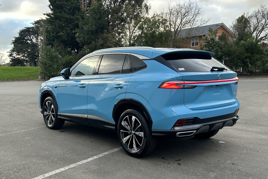 2025 MG HS Essence SUV Image 8