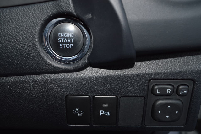 2018 Toyota Corolla ZR 11 of 25