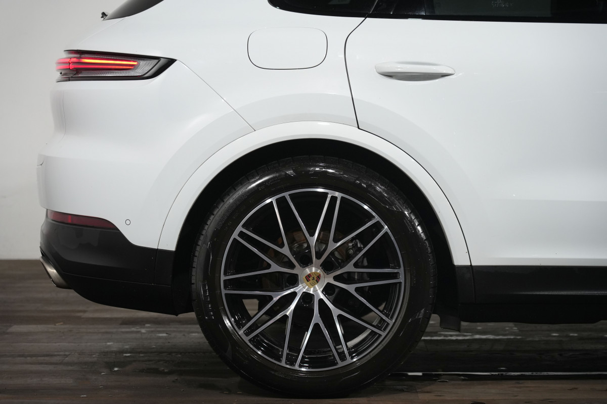2023 Porsche Cayenne SUV