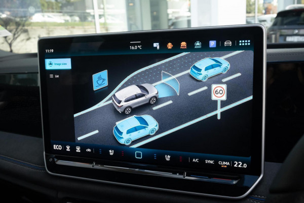 2025 MY26 Volkswagen Tiguan CT 200TSI eHybrid R-Line SUV image 17