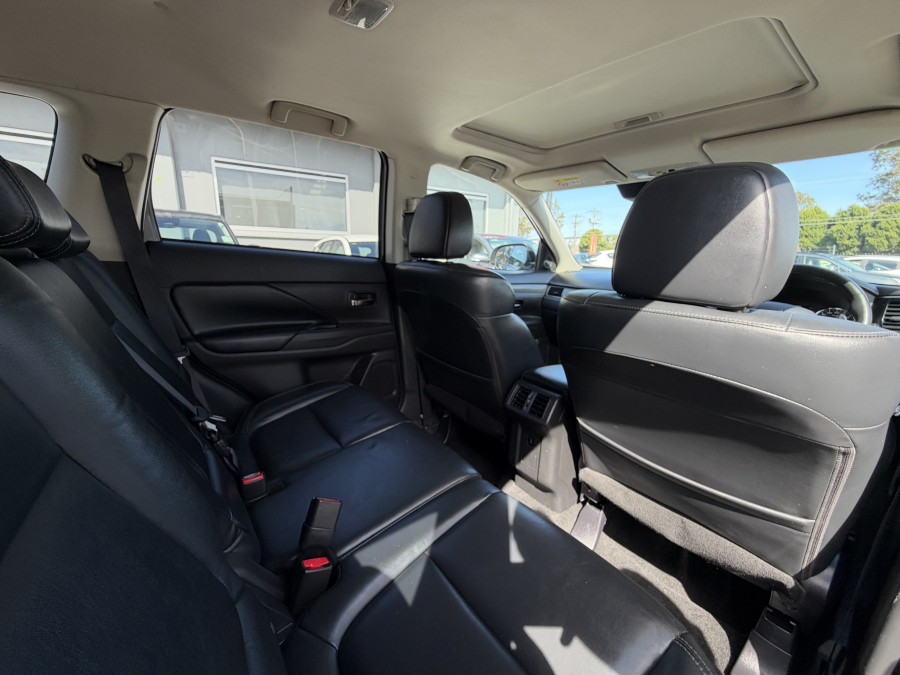 2018 MY18.5 Mitsubishi Outlander ZL Exceed SUV Image 19