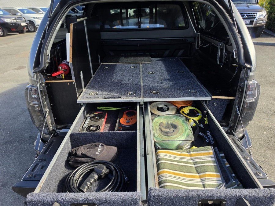 2016 Nissan Navara D23 ST-X Ute Image 15