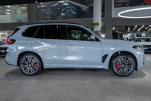 2026 BMW X5 G05 LCI xDrive30d M Sport SUV image 3