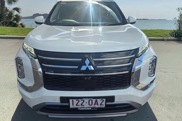 2025 Mitsubishi Outlander ZM Exceed SUV Image 2