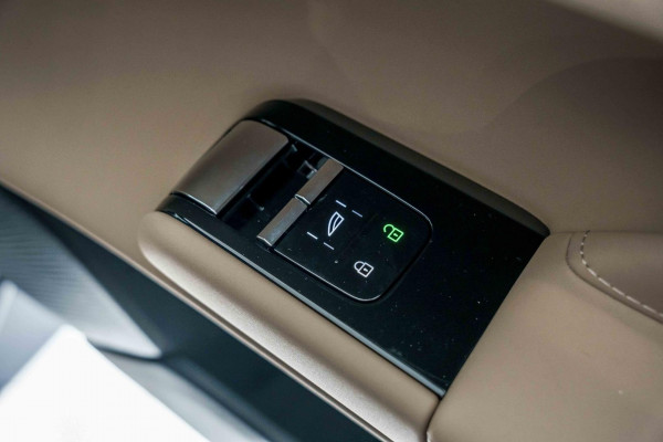 2026 MY27 Volvo ES90  Plus Single Motor Sedan Image 11