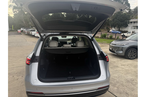 2026 Geely Starray EM-i P145 Inspire SUV Image 8