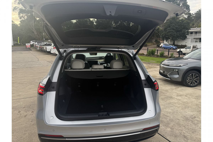 2026 Geely Starray EM-i P145 Inspire SUV Image 8