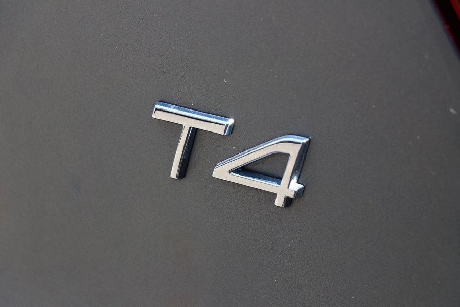 2018 Volvo Xc40 (No Series) MY19 T4 Momentum Suv Image 6