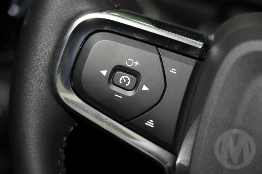 2025 MY26 Volvo XC40 XZ Plus B4 SUV Image 14