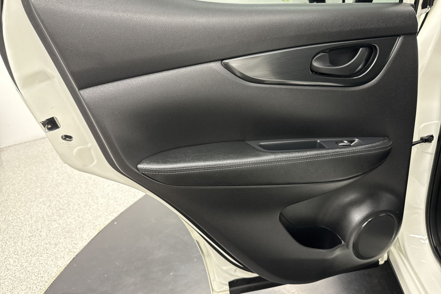 2020 Nissan QASHQAI Midnight Edition Wagon Image 15