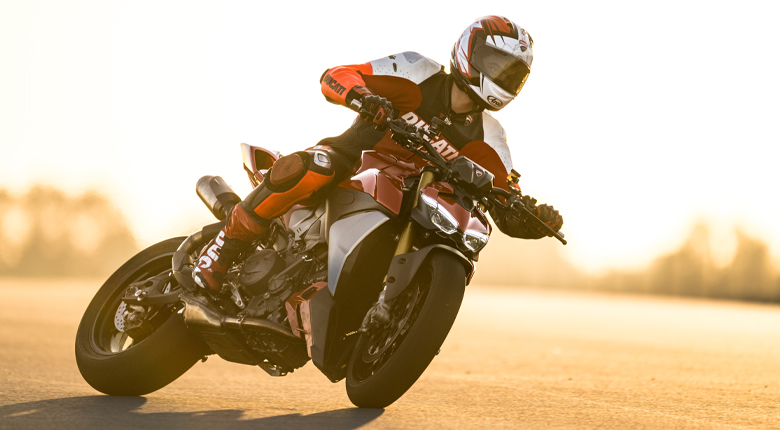 New Ducati Streetfighter V2, V2 S Image