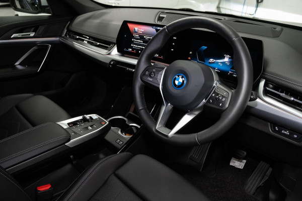 2024 BMW iX1 U11 eDrive20 xLine SUV image 6