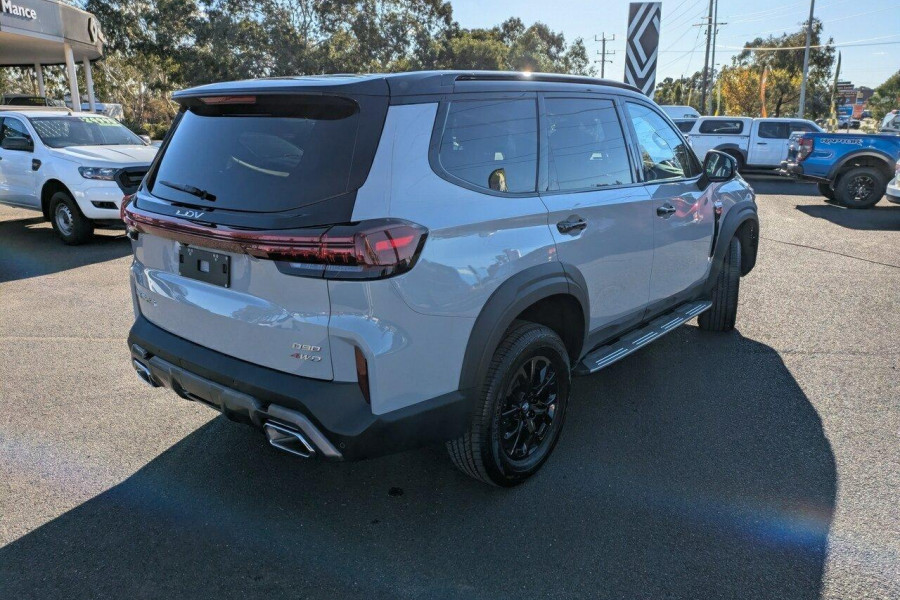 2025 LDV D90 SV9A Executive SUV Image 8