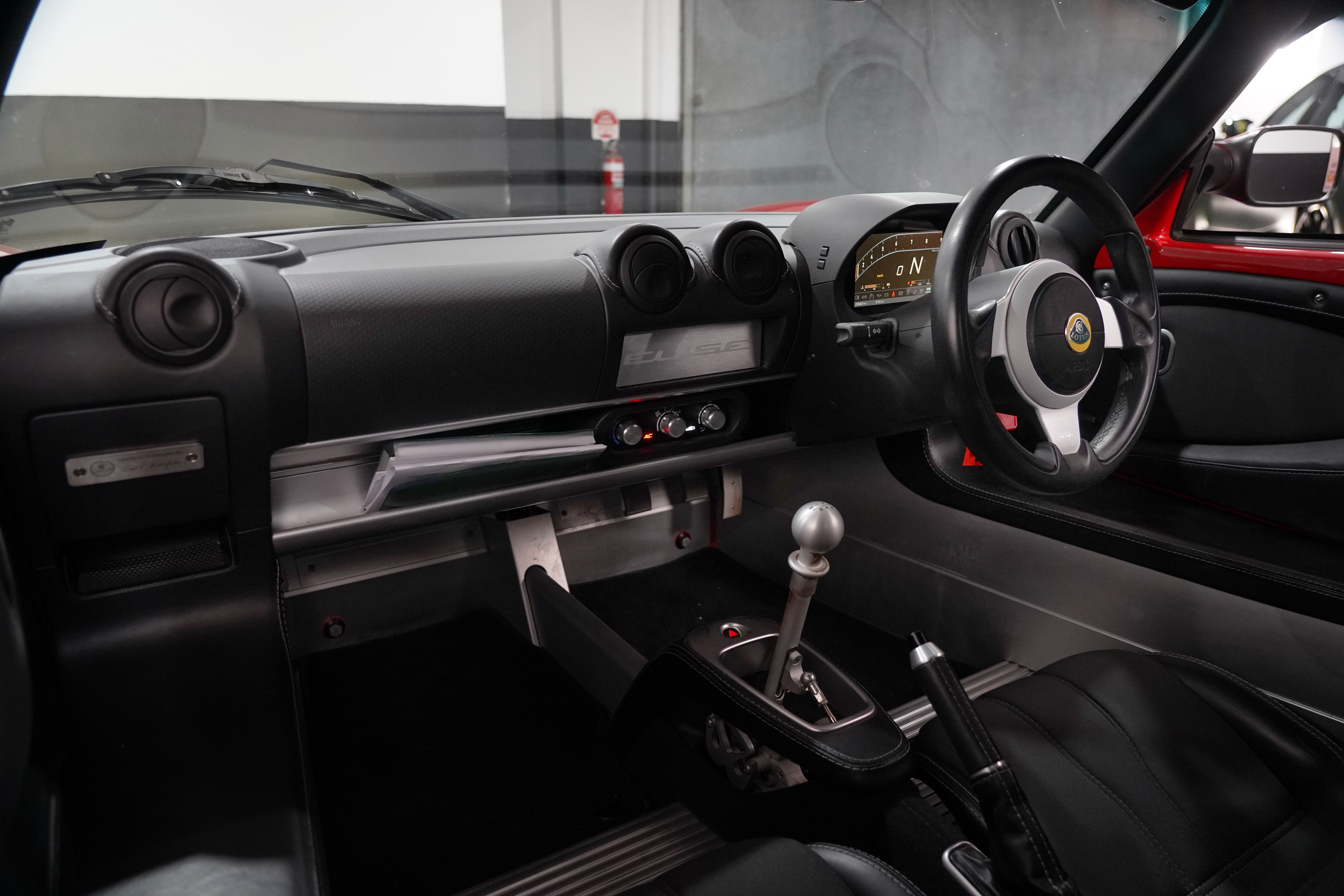 2019 Lotus Elise Sport 220 Convertible Image 25