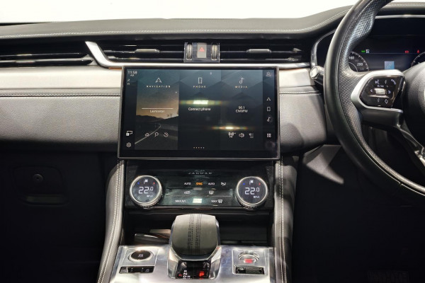 2021 MY21.25 Jaguar F-PACE X761 R-Dynamic SE SUV Image 15