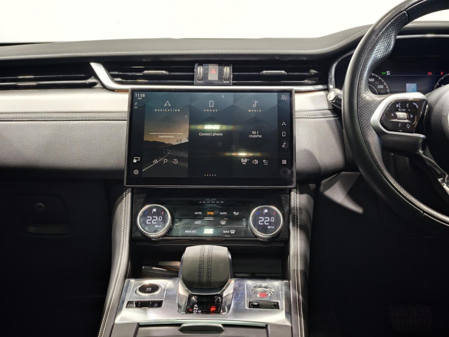 2021 MY21.25 Jaguar F-PACE X761 R-Dynamic SE SUV Image 15