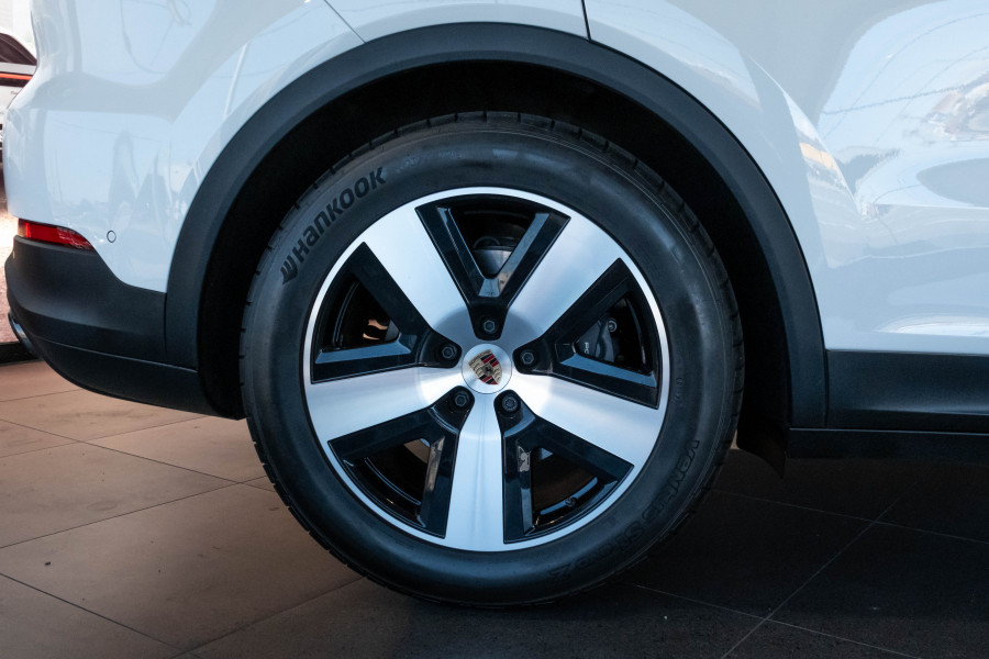 2025 Porsche Cayenne E-Hybrid SUV