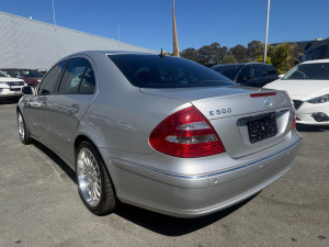 2004 Mercedes-Benz E-Class W211 E500 Elegance Sedan