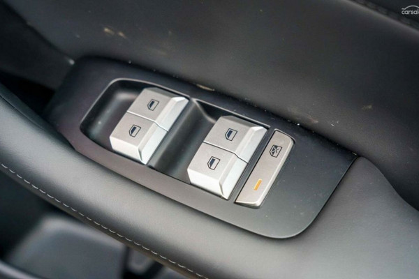 2025 MG MGS5 EV ZS3EM Essence 49 SUV Image 8