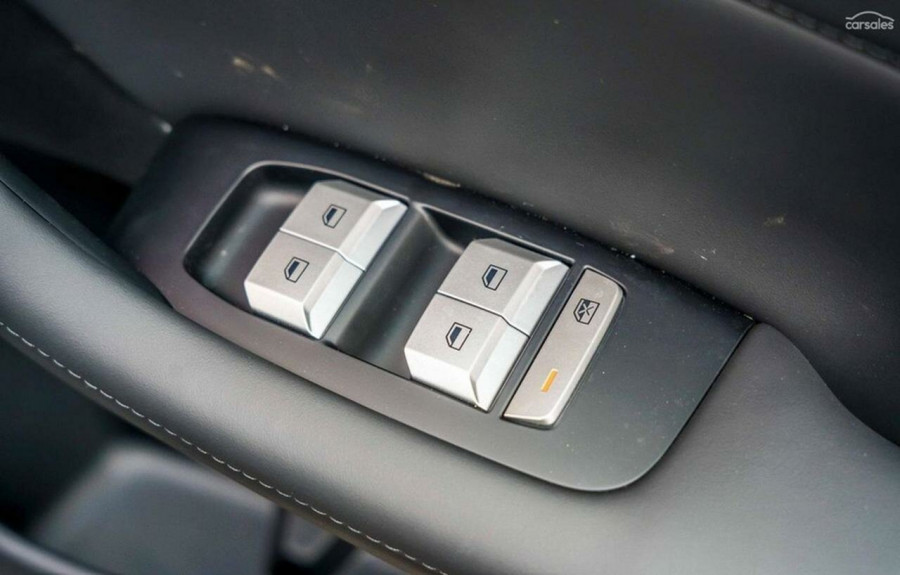2025 MG MGS5 EV ZS3EM Essence 49 SUV Image 8