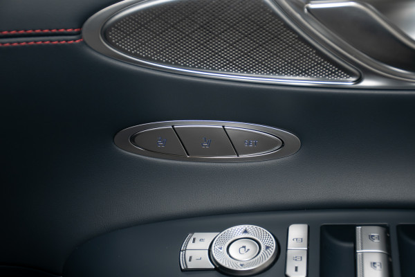 2022 Genesis GV70 2.5t Awd SUV image 14