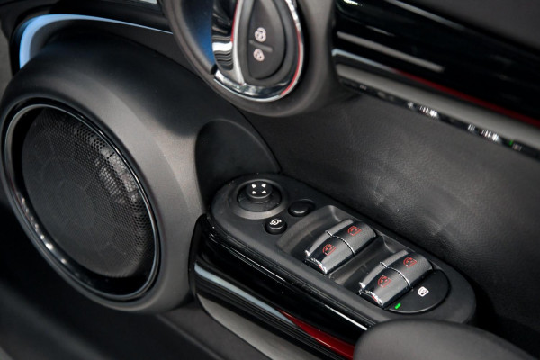 2022 MINI Cooper F55 LCI-2 C Classic Hatch image 21