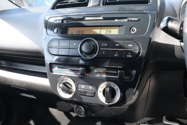 2015 Mitsubishi Mirage LA ES Hatch Image 16