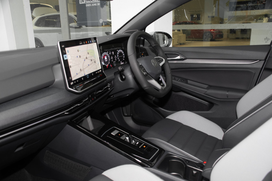 2025 Volkswagen Golf 8.5 110TSI R-Line Hatch